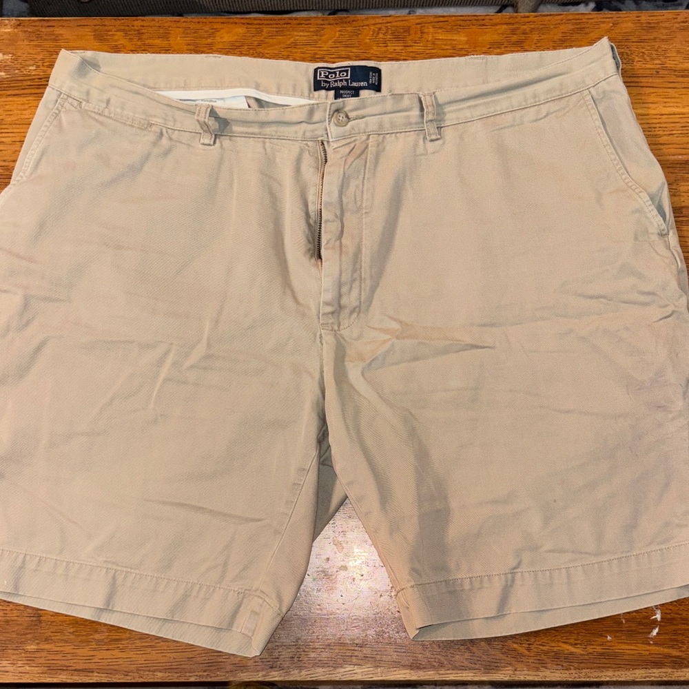 Men's Khaki Shorts